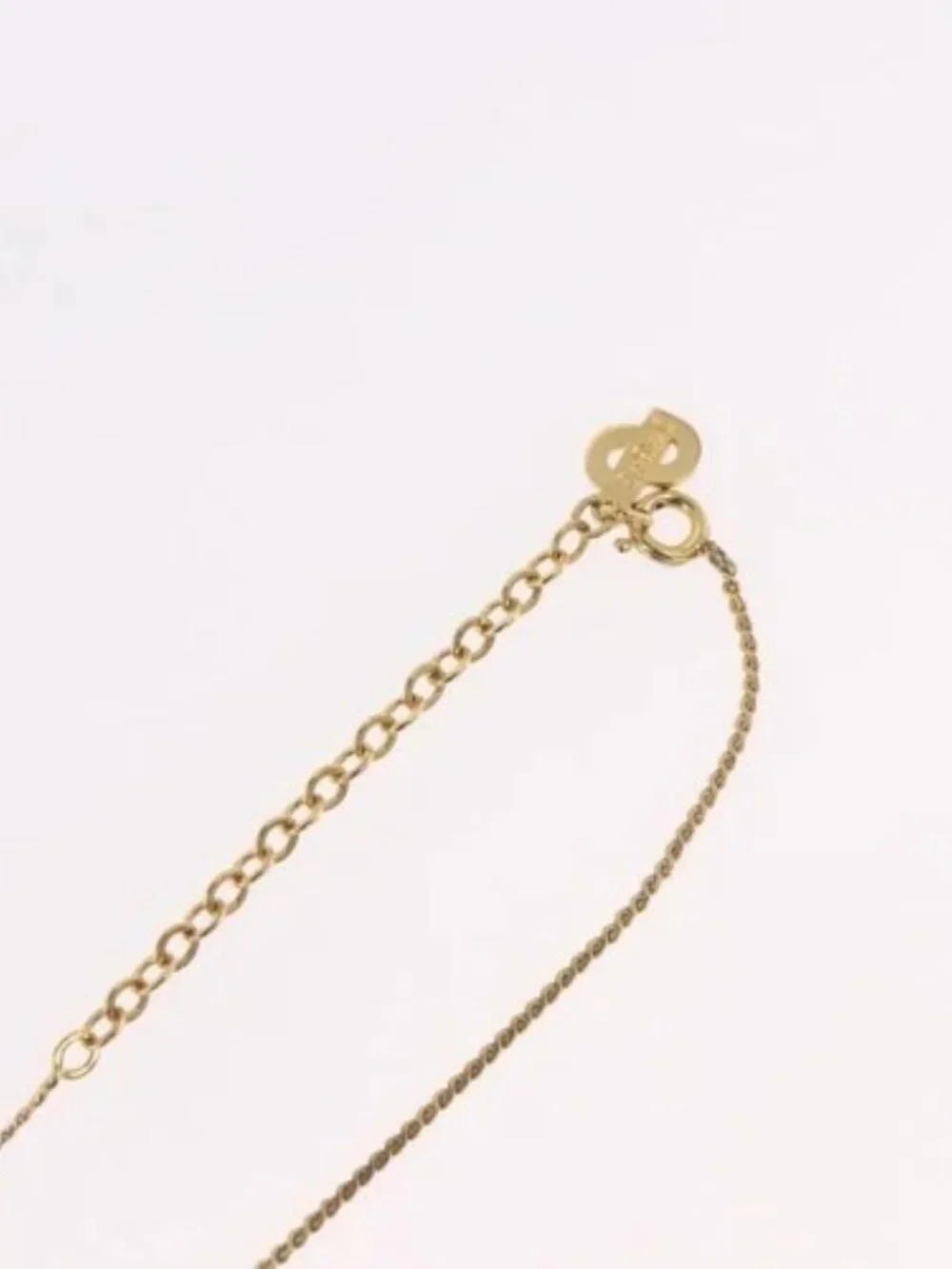 Dior brand	christian color	gold